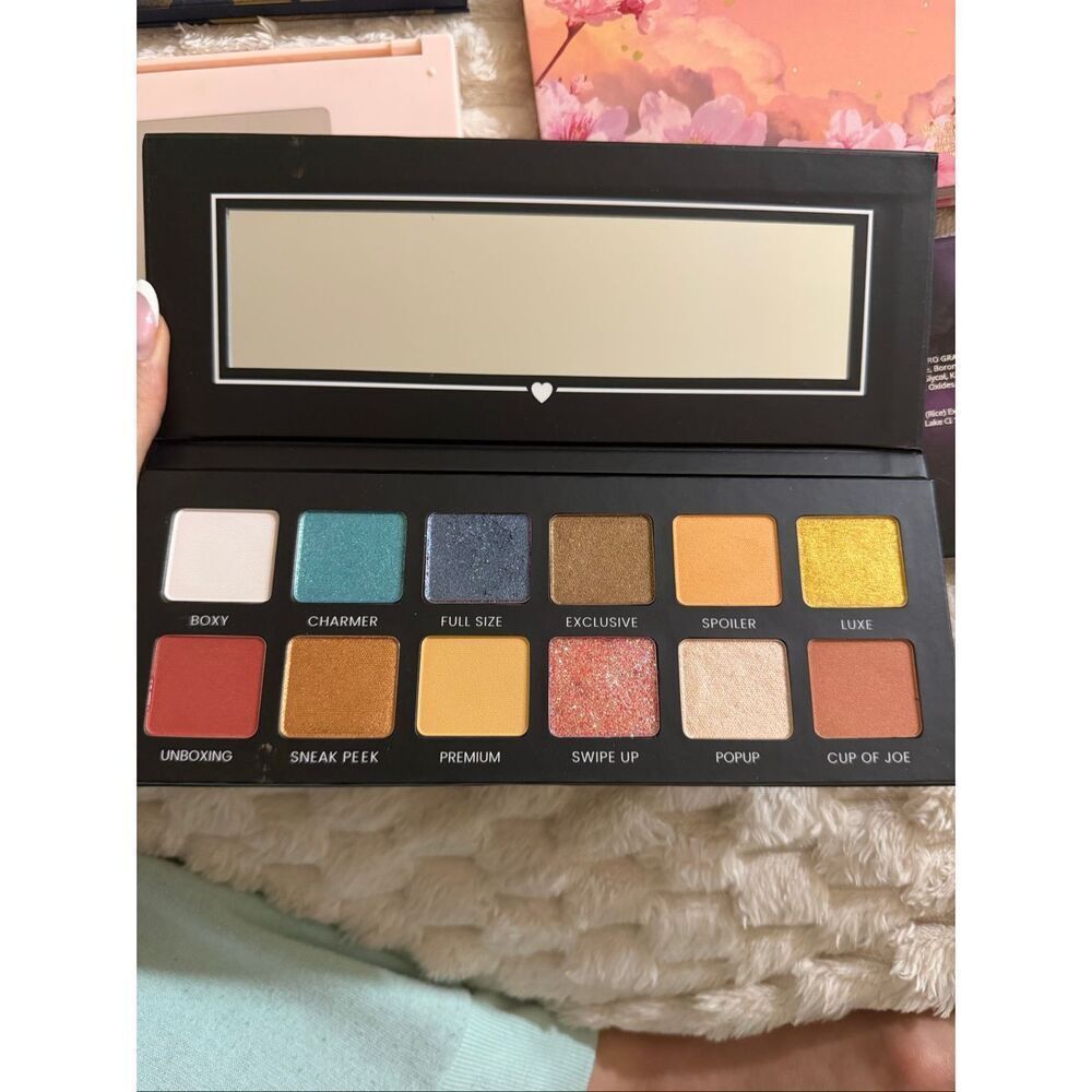 10 PALETTE MAKEUP BUNDLE - Picture 12 of 13